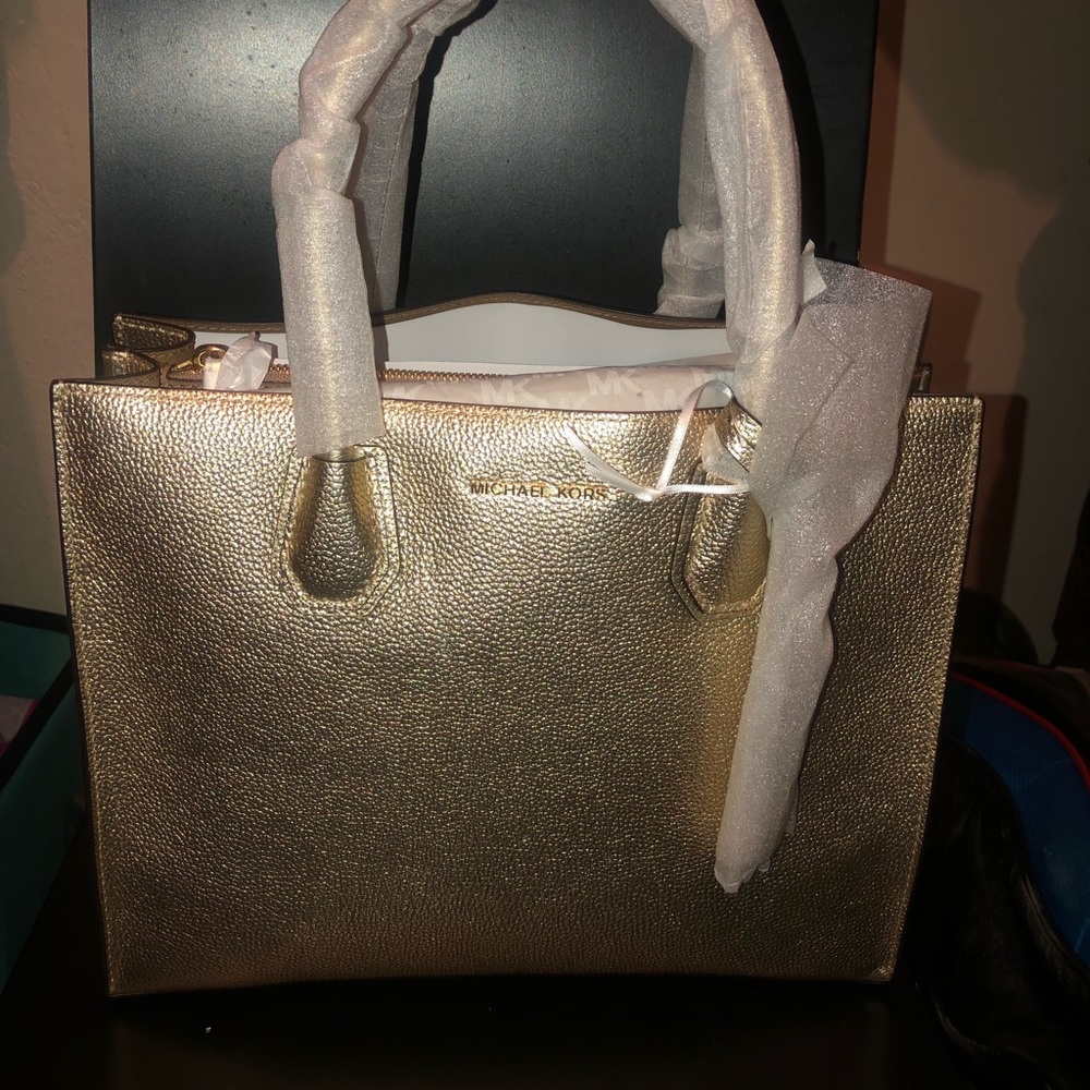 Gold Michael Kors purse brand new, cute, work, bag